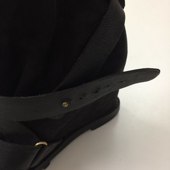 TOUT A COUP Strappy Wedge Heel Open Toe Shoes - Picture 3 of 8